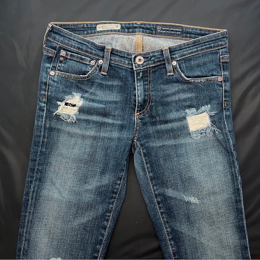 AG Adriano Goldschmied Distressed Dark Blue Skinny Jeans. Size 28